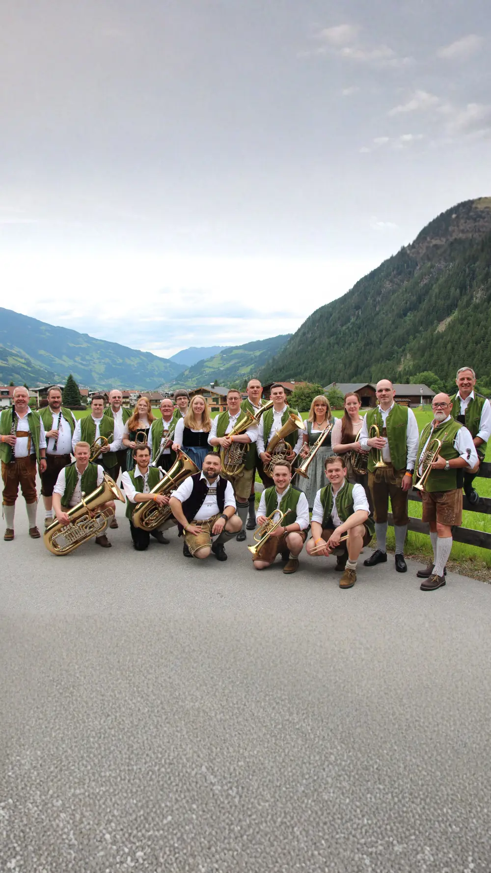 Künstlerfoto — Dennis Nussbeutel & seine Musikanten